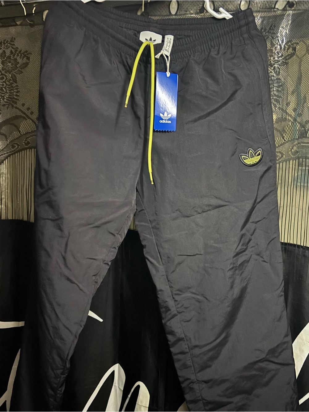 *BRAND NEW w/tags•ADIDAS•Men’s size M-Black/neon yellow green FOOTBALL pants